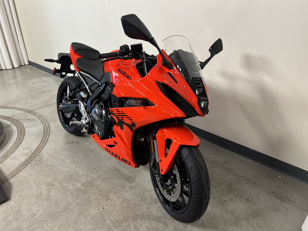 2026 Suzuki GSX 8R (GSX800FRQM6) 8R in Peninsula, OH