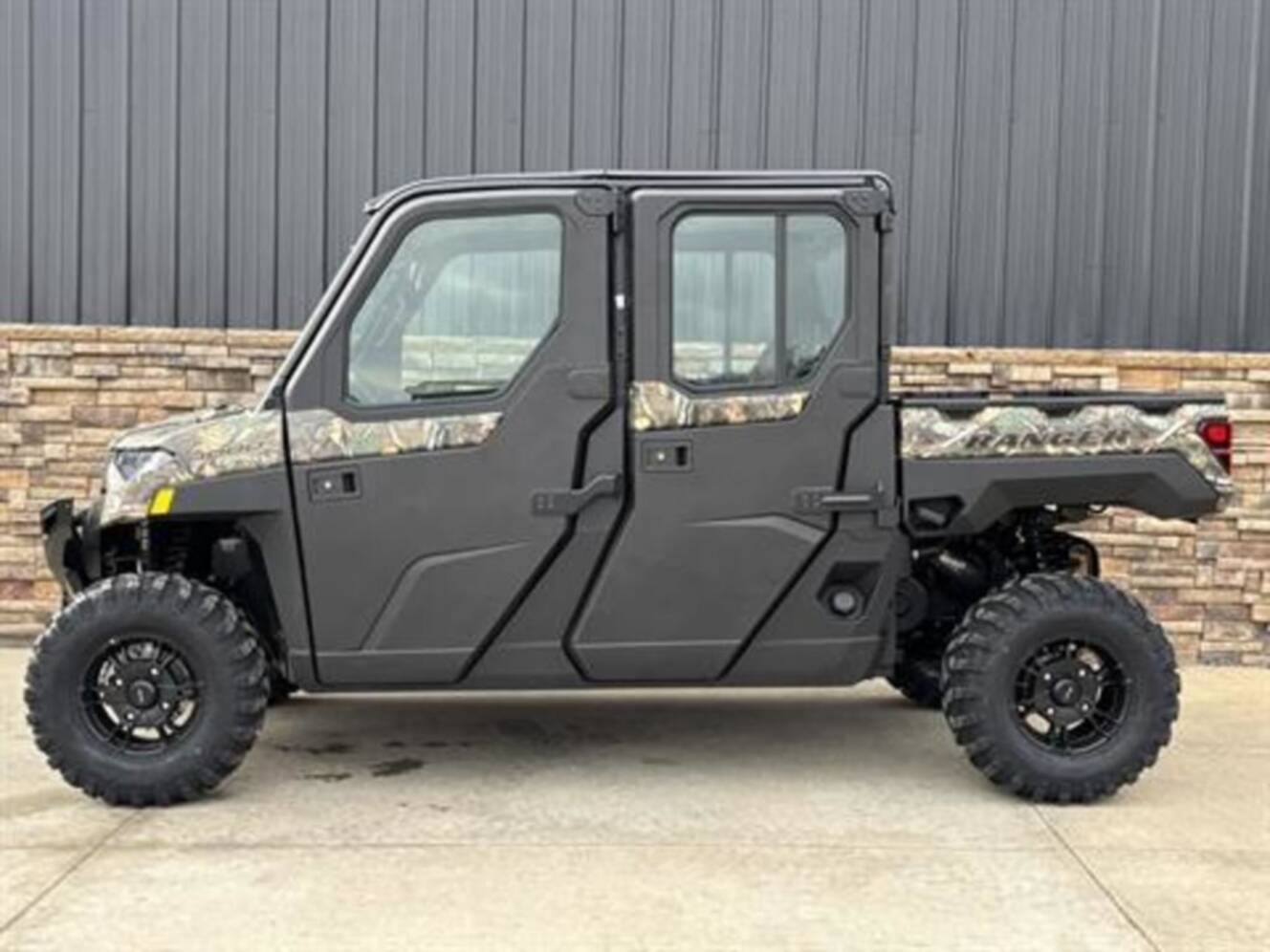A photo of this 2027 Polaris® Ranger Crew XP 1000 NorthStar Ultimate Polaris Pursuit 