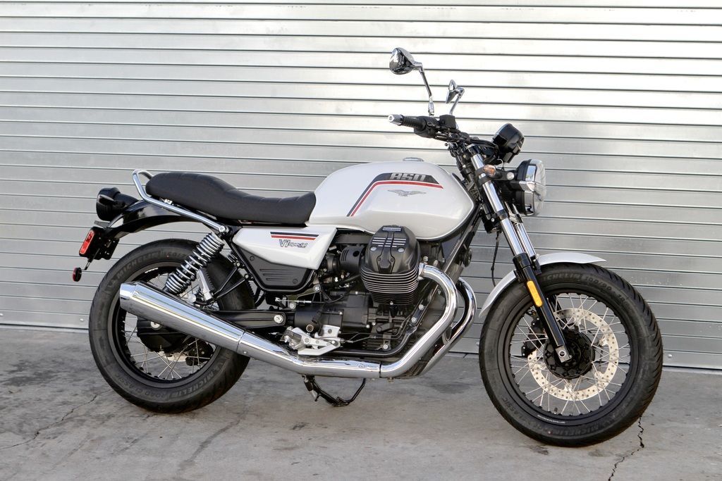 2026 Moto Guzzi V7 Special SPECIAL in Glendale, CA