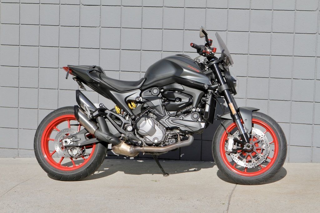 2022 Ducati Monster Dark Stealth BASE in Glendale, CA