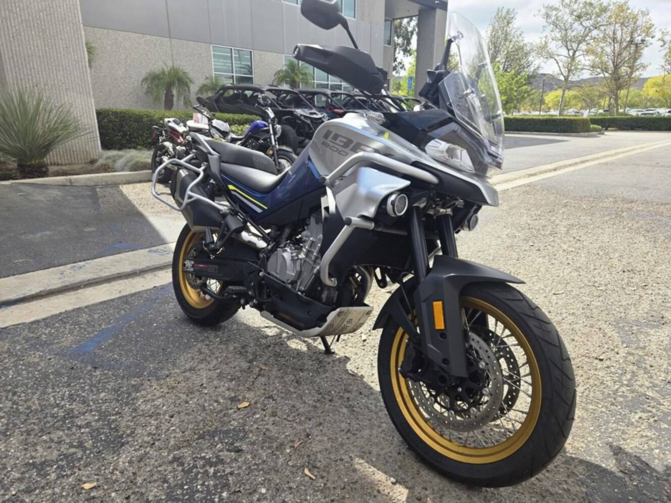 A photo of this 2023 CFMOTO IBEX 800 T