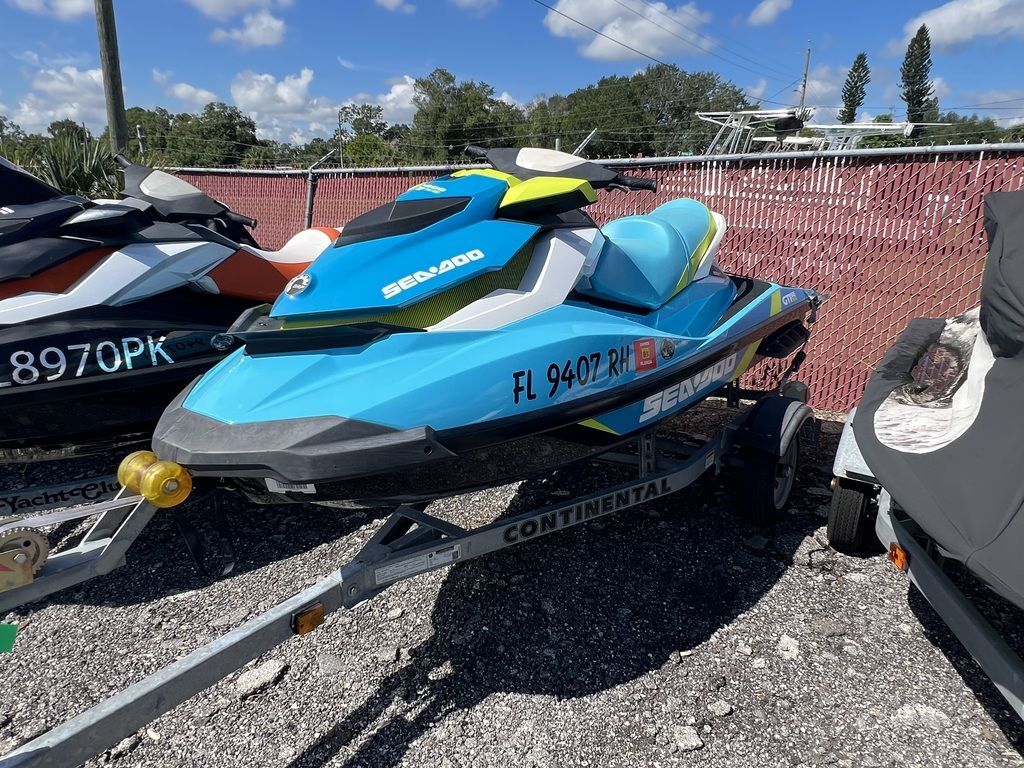 2016 Sea-Doo GTI SE 155 Three Seater PWC boat