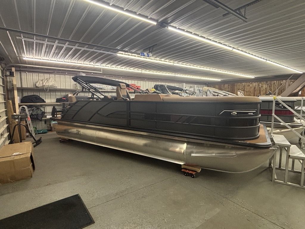 2027 Bentley Pontoons Elite QSB 223 XLP3 Chassis in coldwater MI