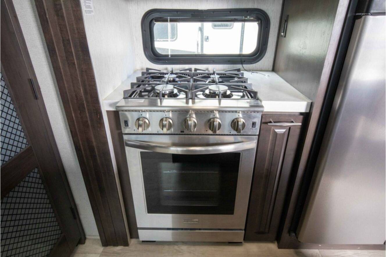 A photo of this 2023 Grand Design MOMENTUM 351MS