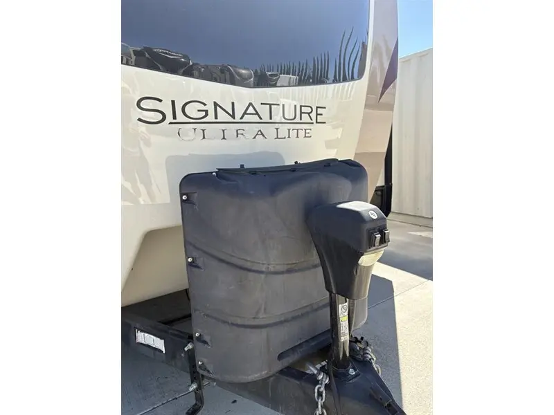 2018 Forest River Rockwood Signature 8324BS-W