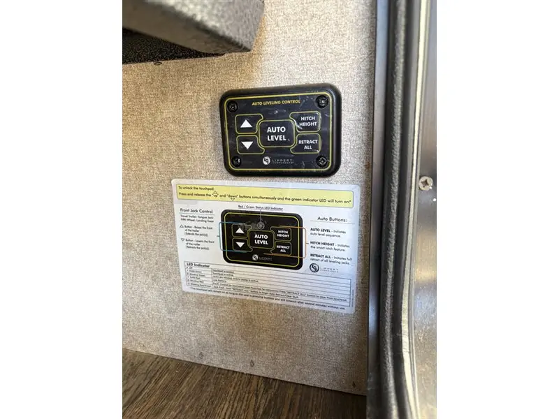 2018 Forest River Rockwood Signature 8324BS-W