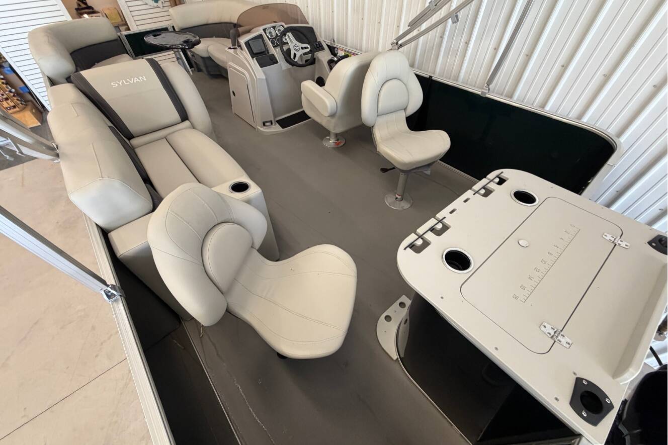 A photo of this 2026 Sylvan Mirage Fish 820 Party Fish