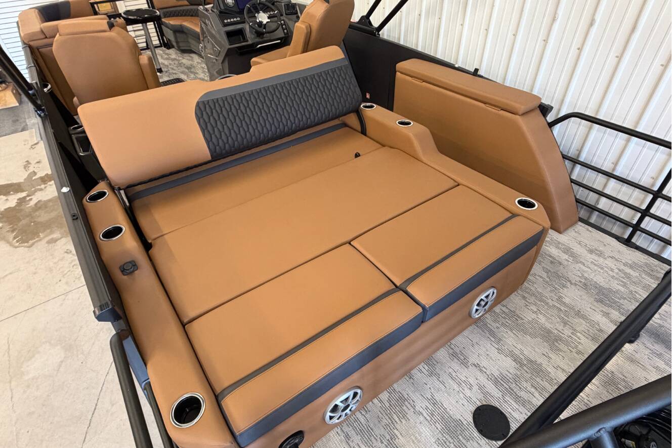 A photo of this 2027 Sylvan L5 ULZ DH