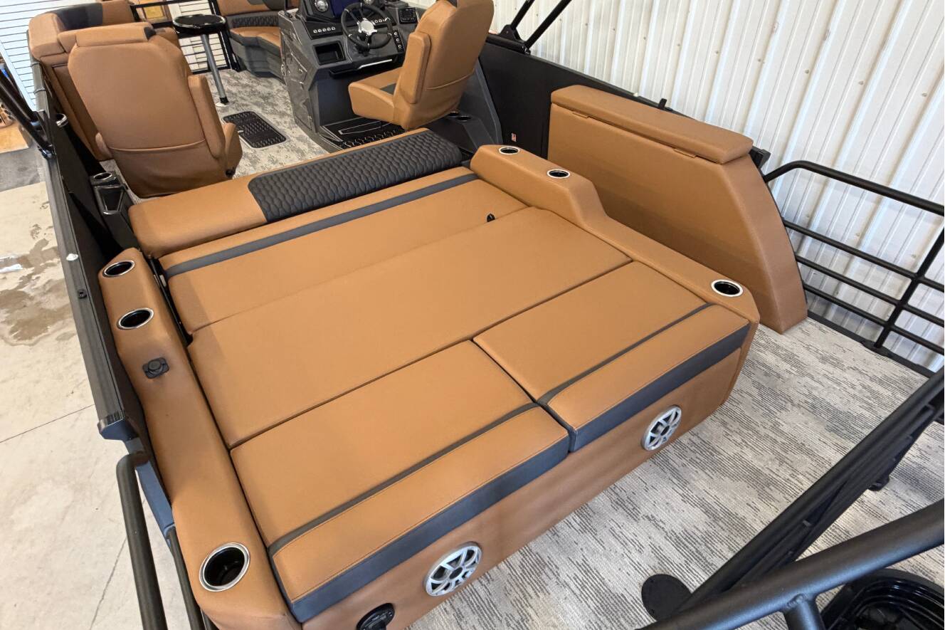 A photo of this 2027 Sylvan L5 ULZ DH
