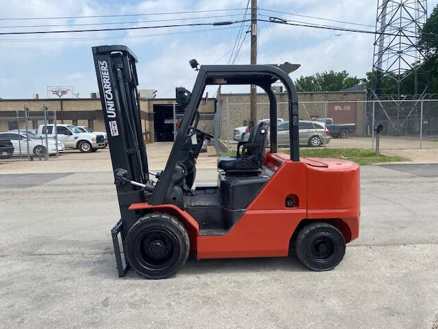 2017 UniCarriers FHD30T5V in Dallas, TX