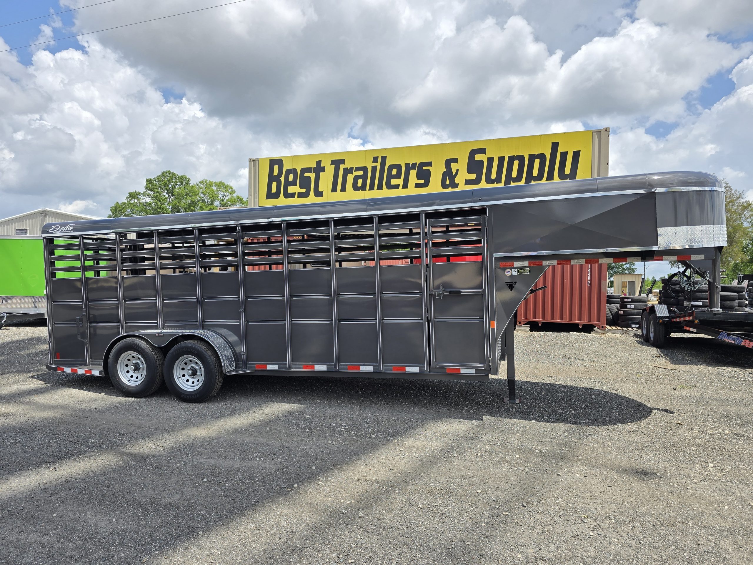 2026 Delta Trailers 6x20 500 ES Gooseneck Live Stock Trailer in Byron, GA