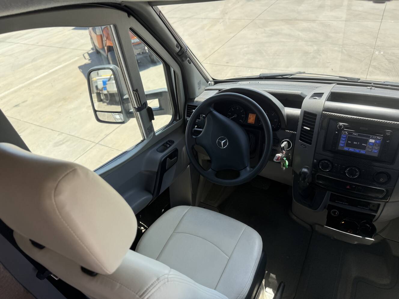 A photo of this 2013 Itasca Navion 24J