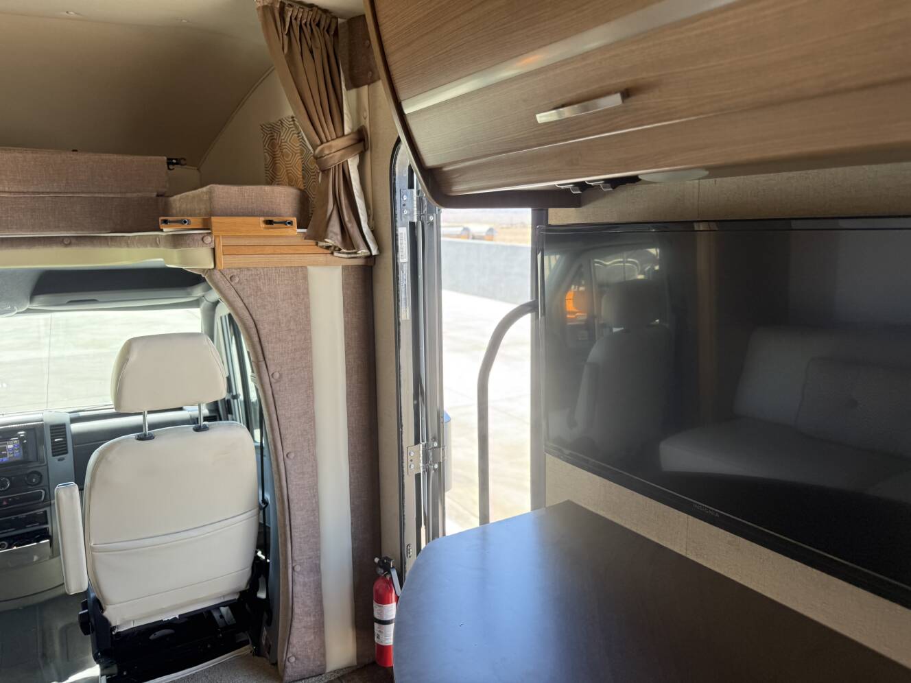 A photo of this 2013 Itasca Navion 24J