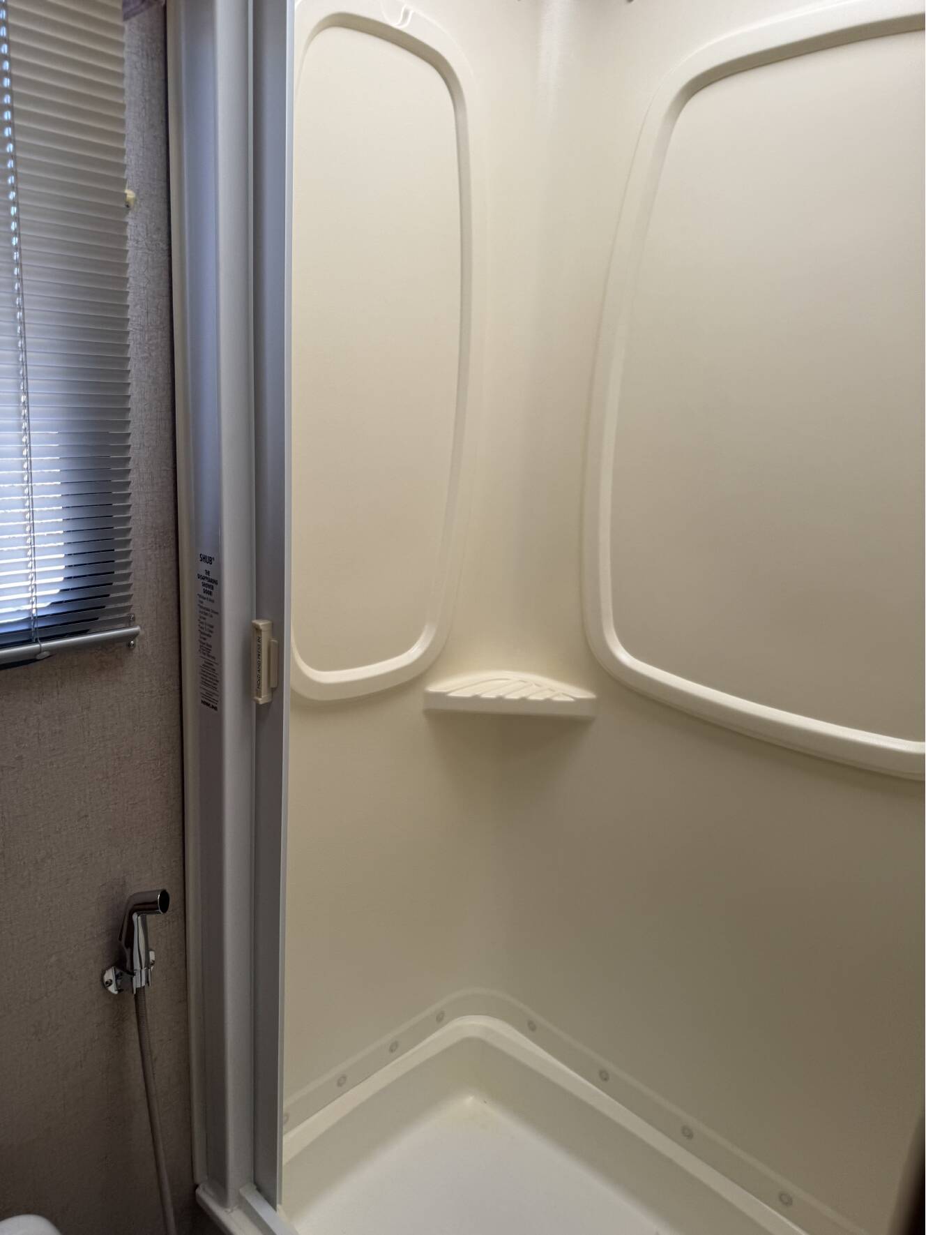 A photo of this 2013 Itasca Navion 24J
