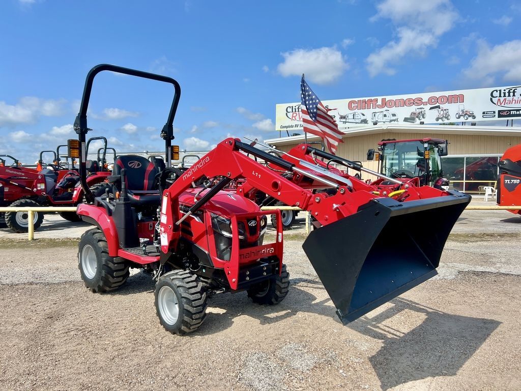 2025 Mahindra 1100 Series 1120 HST 4WD in Sealy, TX
