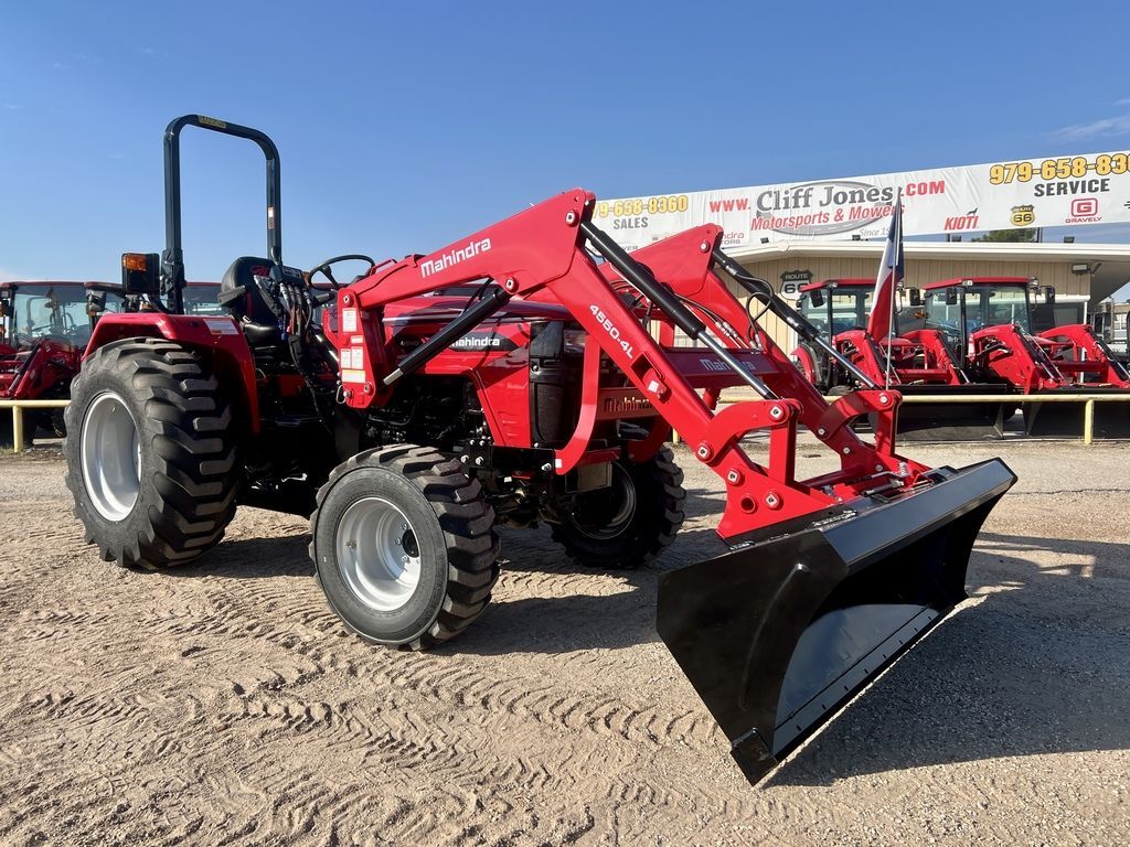2025 Mahindra 4500 Series 4540 4WD in Sealy, TX