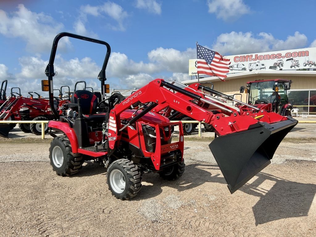 2025 Mahindra 1100 Series 1120 HST 4WD in Sealy, TX