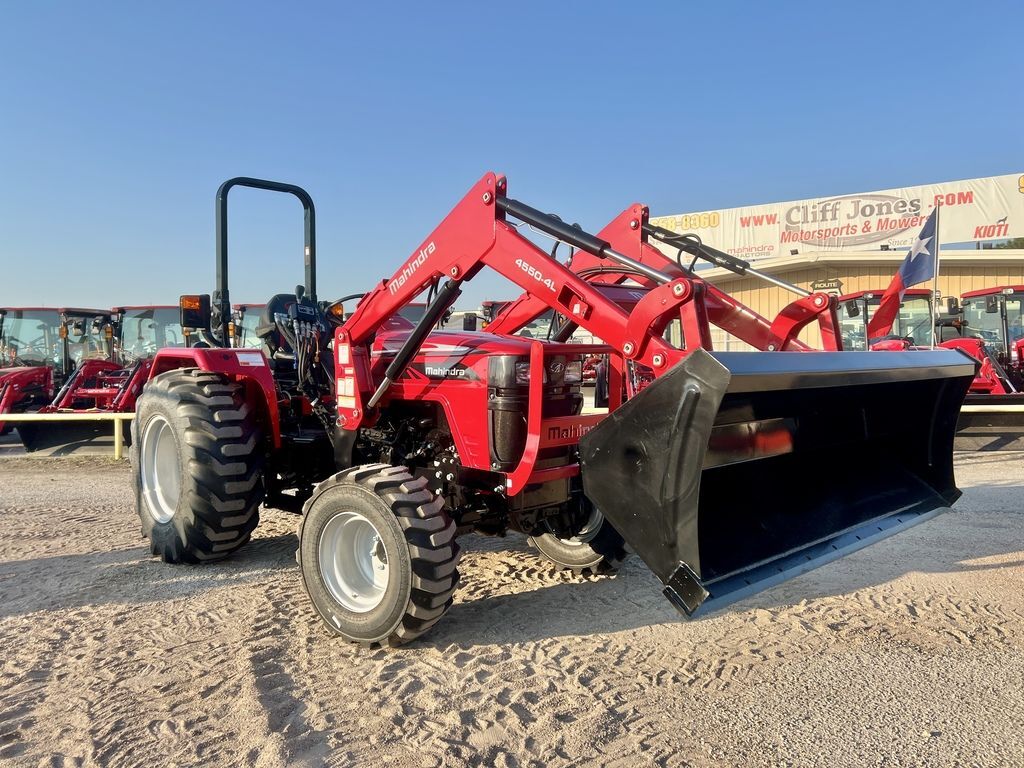 2025 Mahindra 4500 Series 4540 4WD in Sealy, TX