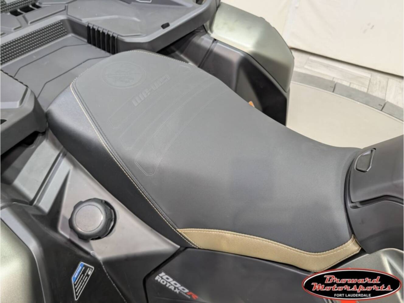 A photo of this 2026 Can-Am Outlander X mr 1000R Loft Green Satin