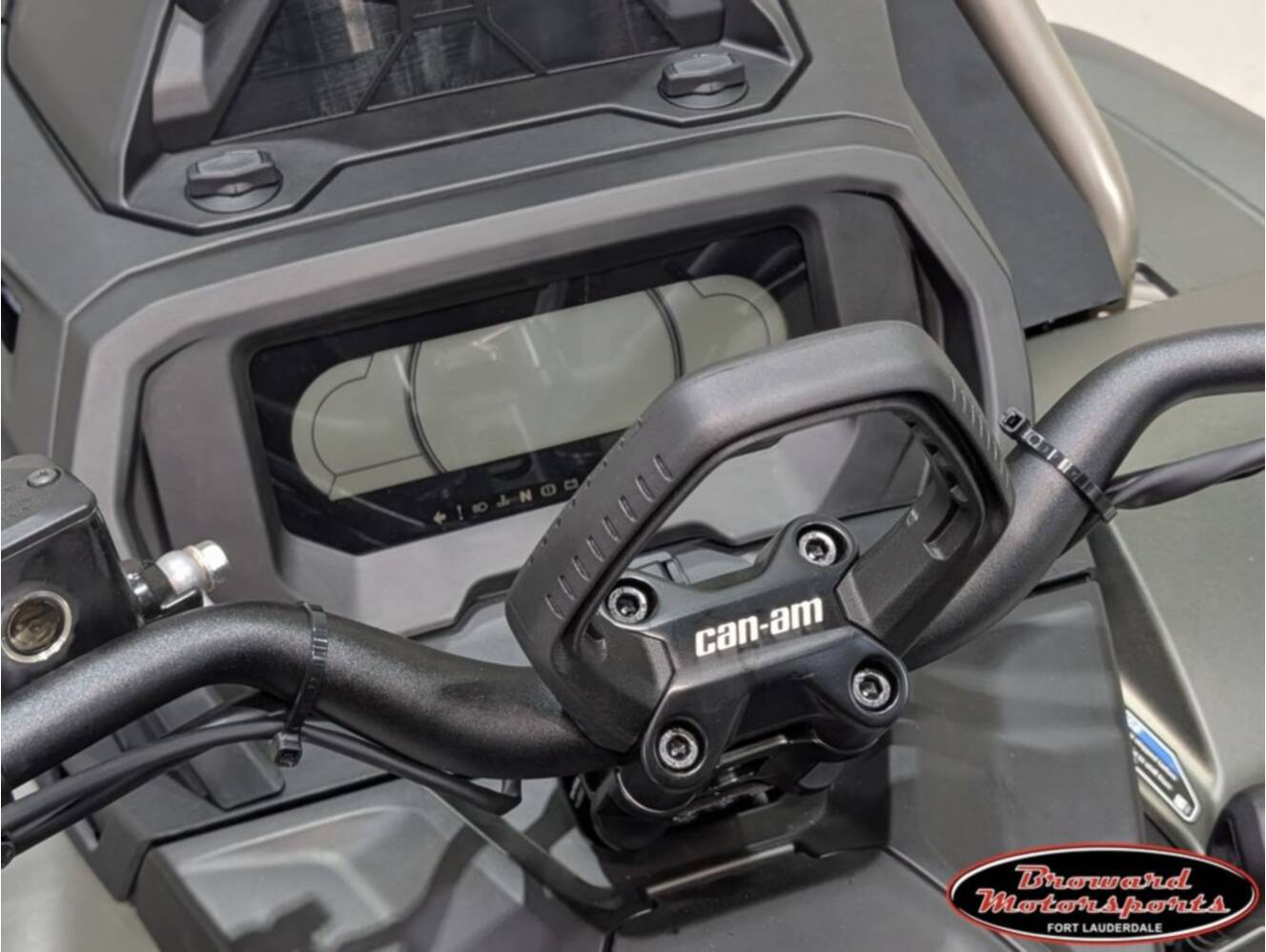 A photo of this 2026 Can-Am Outlander X mr 1000R Loft Green Satin