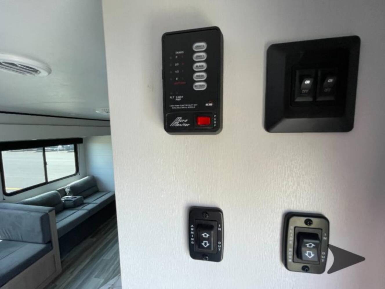 A photo of this 2026 Jayco Jay Flight SLX 263BHSW