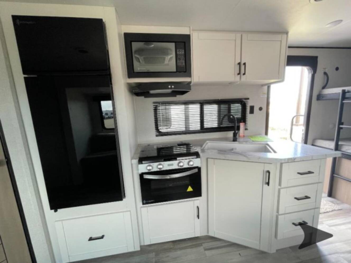 A photo of this 2026 Jayco Jay Flight SLX 263BHSW