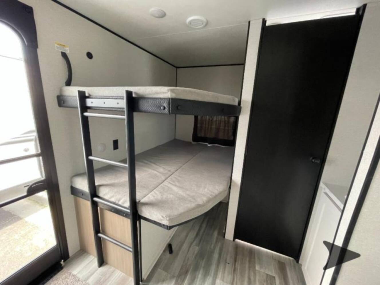 A photo of this 2026 Jayco Jay Flight SLX 263BHSW