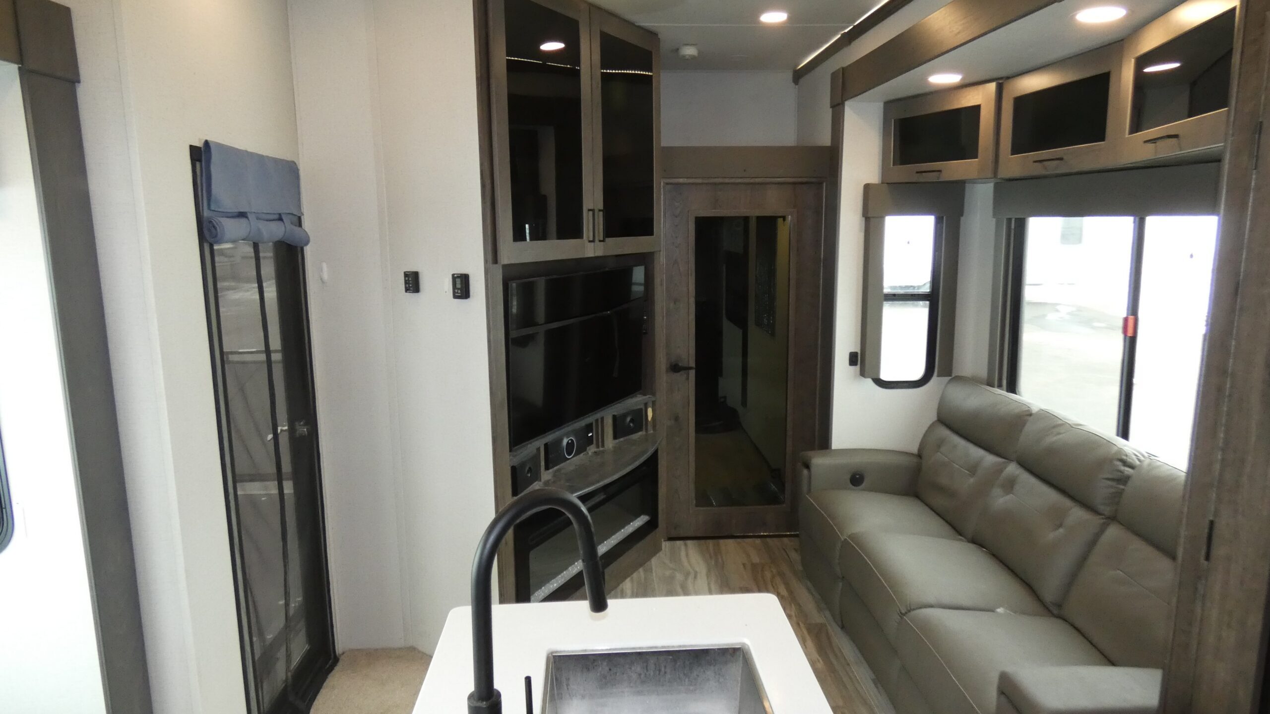 View more photos of this listing