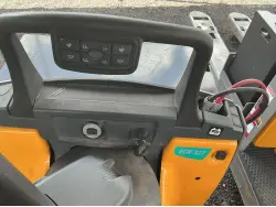 2022 Jungheinrich ECR327 RIDER J