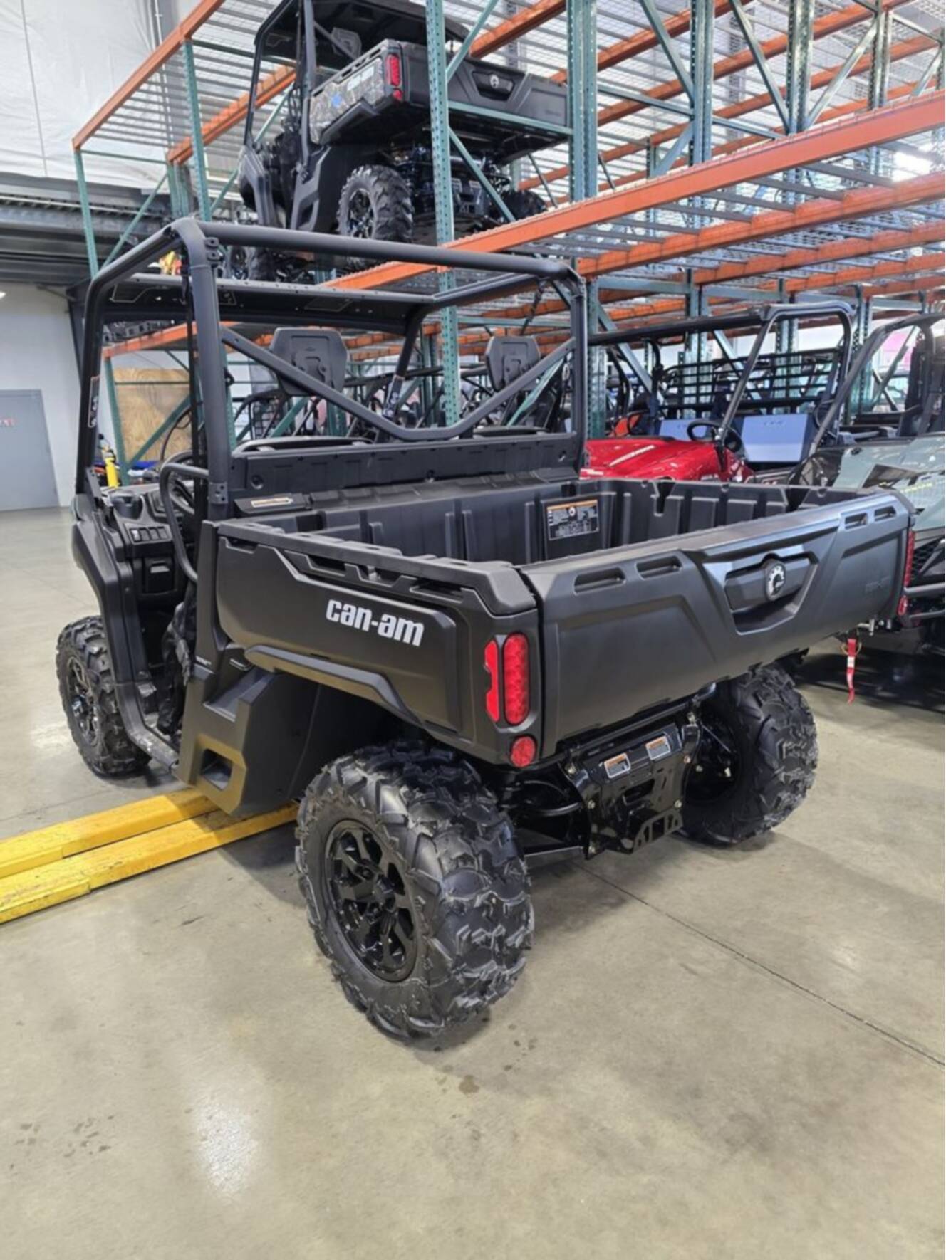 A photo of this 2026 Can-Am DEFENDER DPS HD7