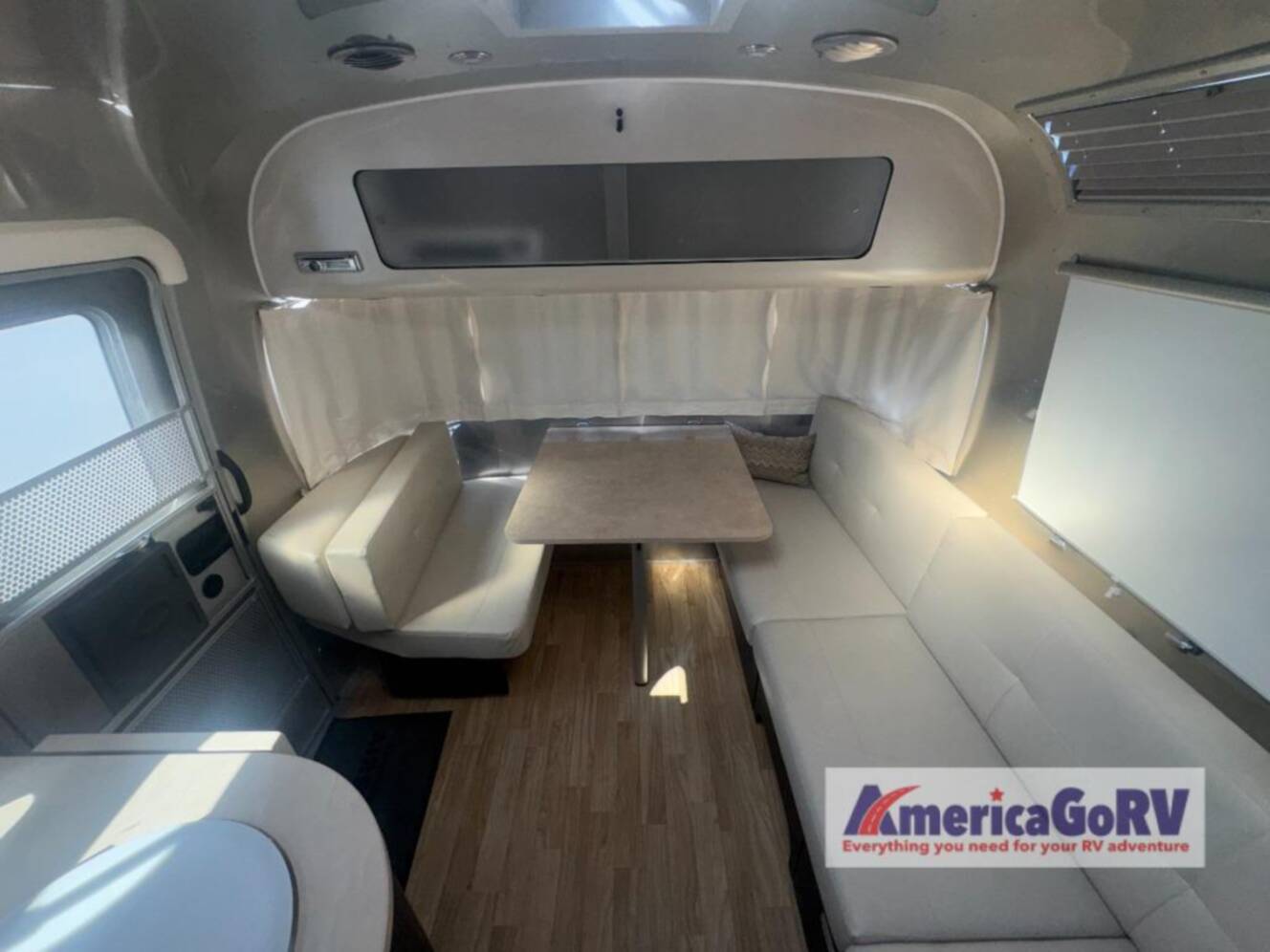 A photo of this 2019 Airstream International Signature 25FB