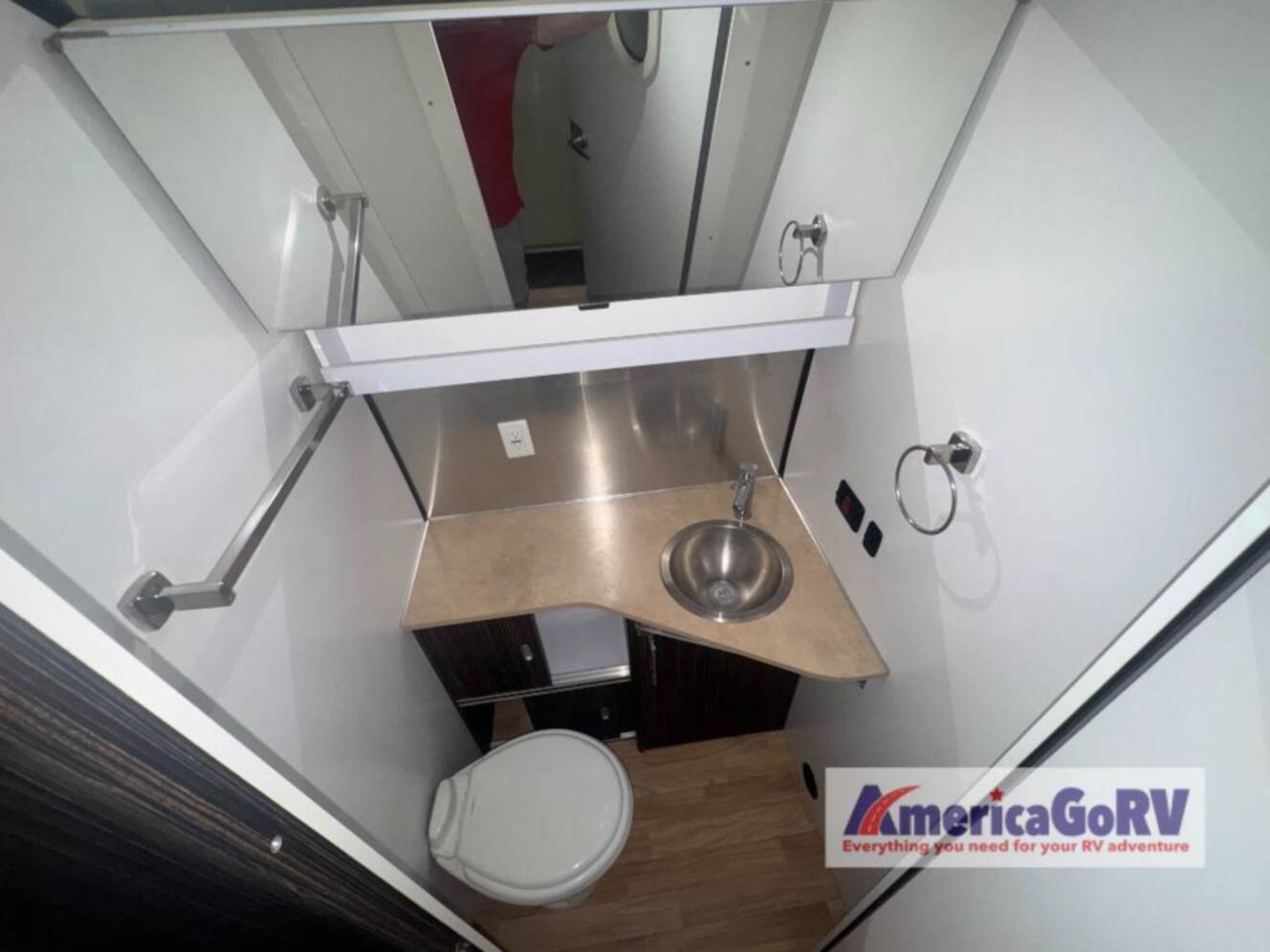 A photo of this 2019 Airstream International Signature 25FB