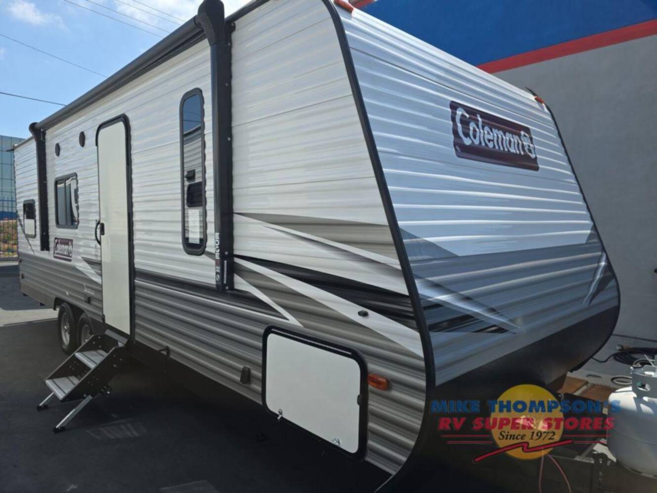 A photo of this 2021 Dutchmen Rv Coleman Lantern LT Series 274BHWE