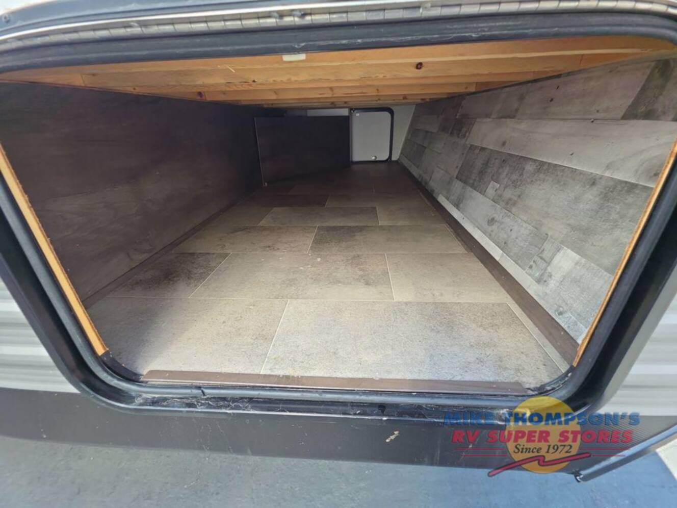 A photo of this 2021 Dutchmen Rv Coleman Lantern LT Series 274BHWE