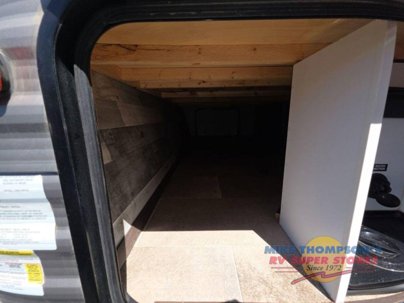 A photo of this 2021 Dutchmen Rv Coleman Lantern LT Series 274BHWE