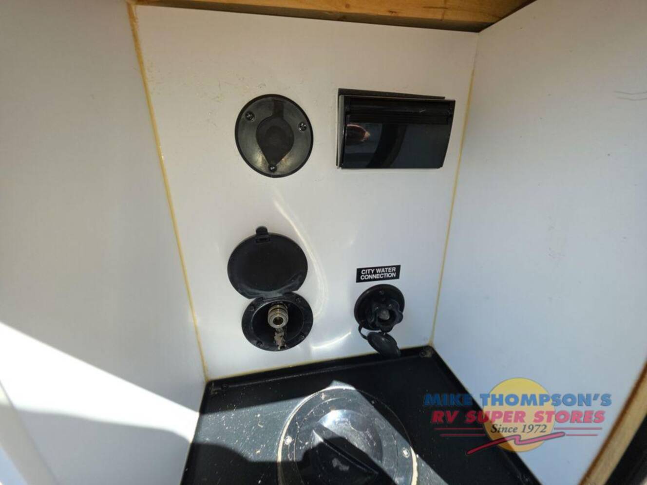 A photo of this 2021 Dutchmen Rv Coleman Lantern LT Series 274BHWE