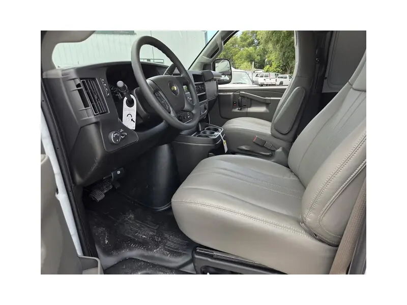 2026 CHEVROLET EXPRESS