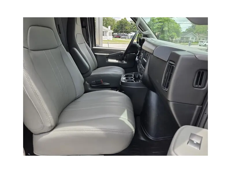 2026 CHEVROLET EXPRESS