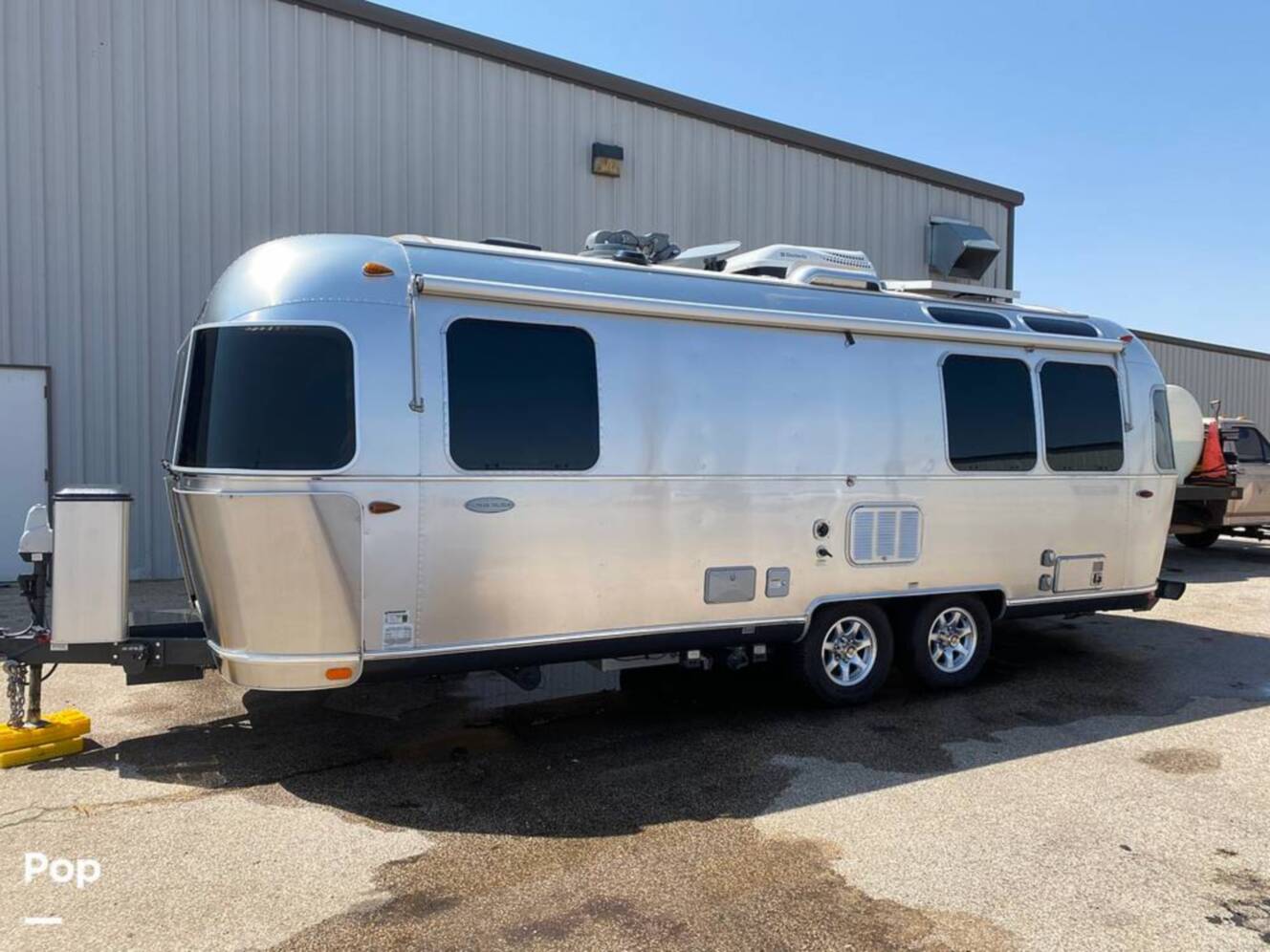 A photo of this 2016 Airstream Flying Cloud 25FB