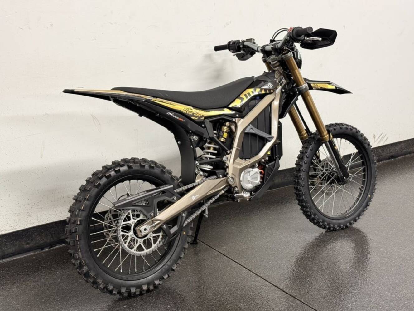 A photo of this 2025 Sur-Ron Ultra bee HP