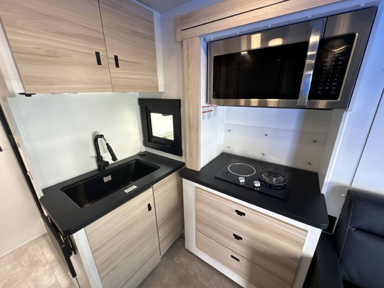 A photo of this 2026 Jayco Melbourne Prestige 25MP