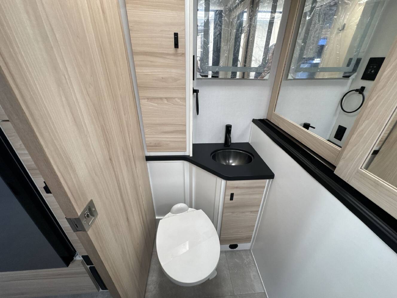 A photo of this 2026 Jayco Melbourne Prestige 25MP