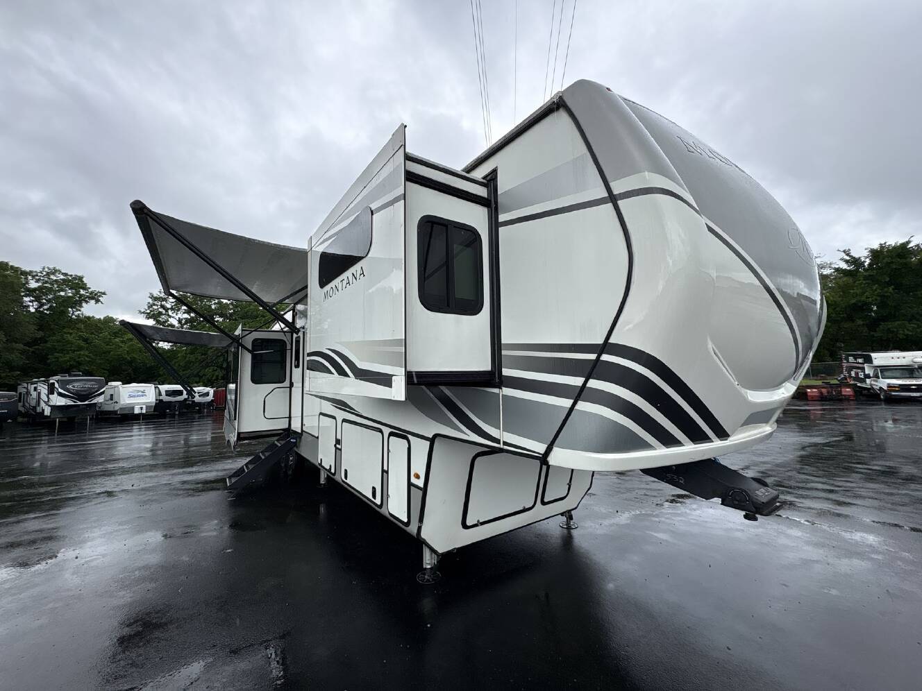A photo of this 2022 Keystone Keystone MONTANA 3781RL