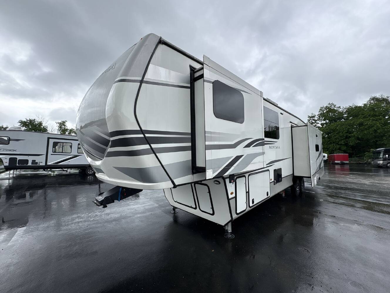 A photo of this 2022 Keystone Keystone MONTANA 3781RL