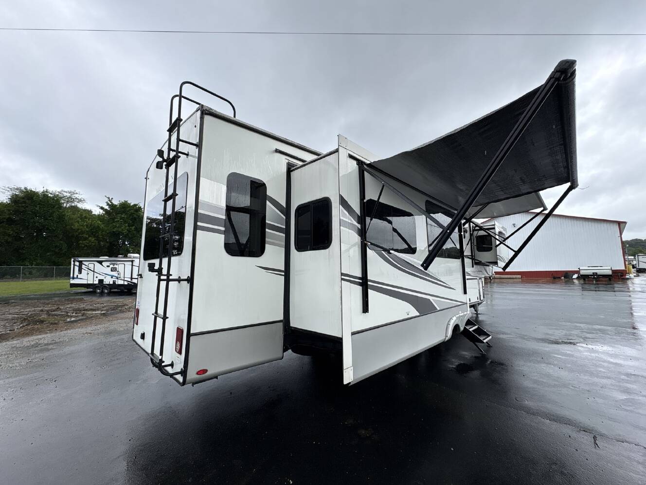 A photo of this 2022 Keystone Keystone MONTANA 3781RL