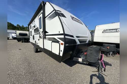 2022 Coleman COLEMAN LIGHT 1905BH in jacksonville FL