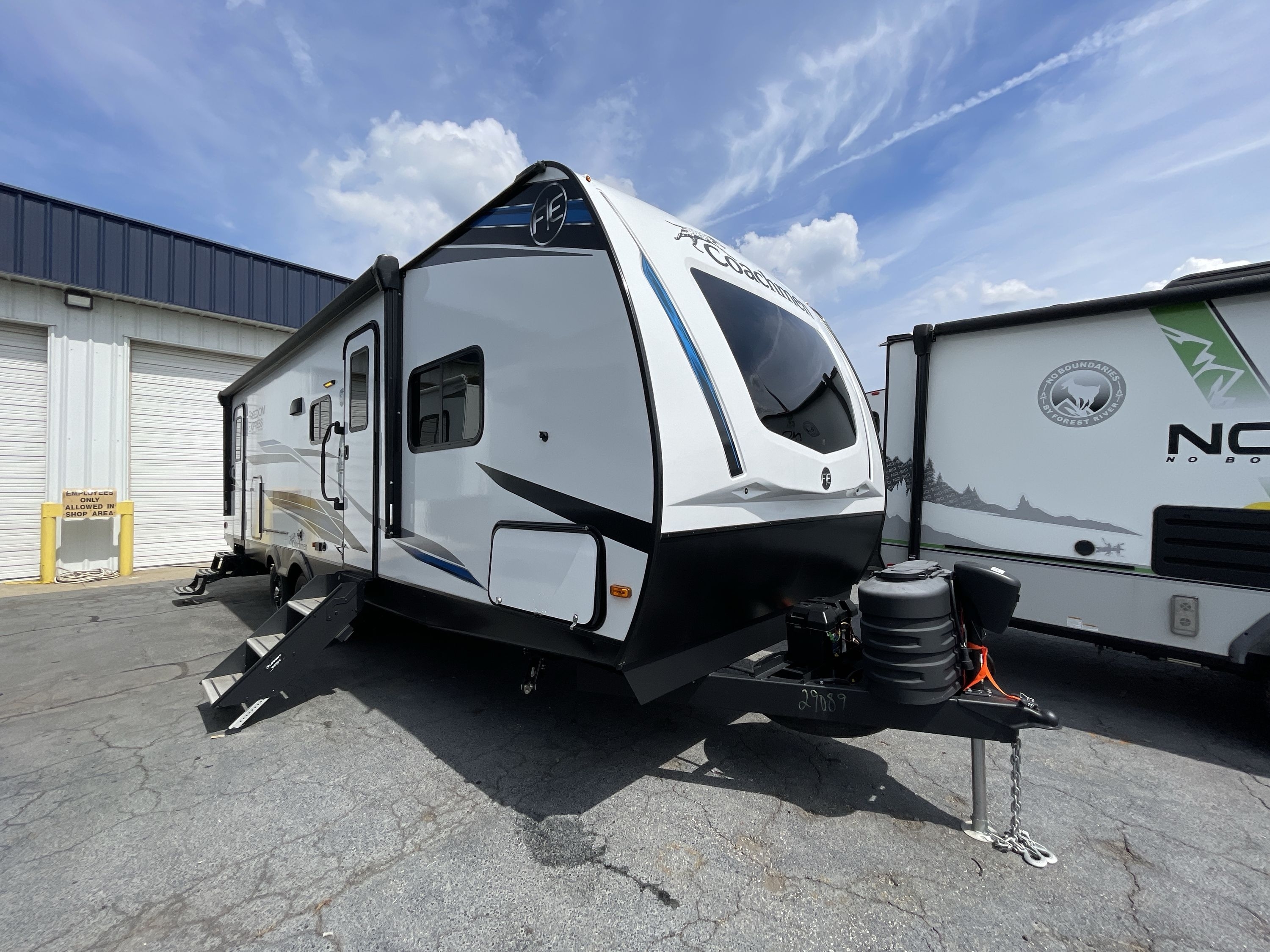 2024 Coachmen FREEDOM EXPRESS ULTRA LITE 288BHDS in spartanburg SC