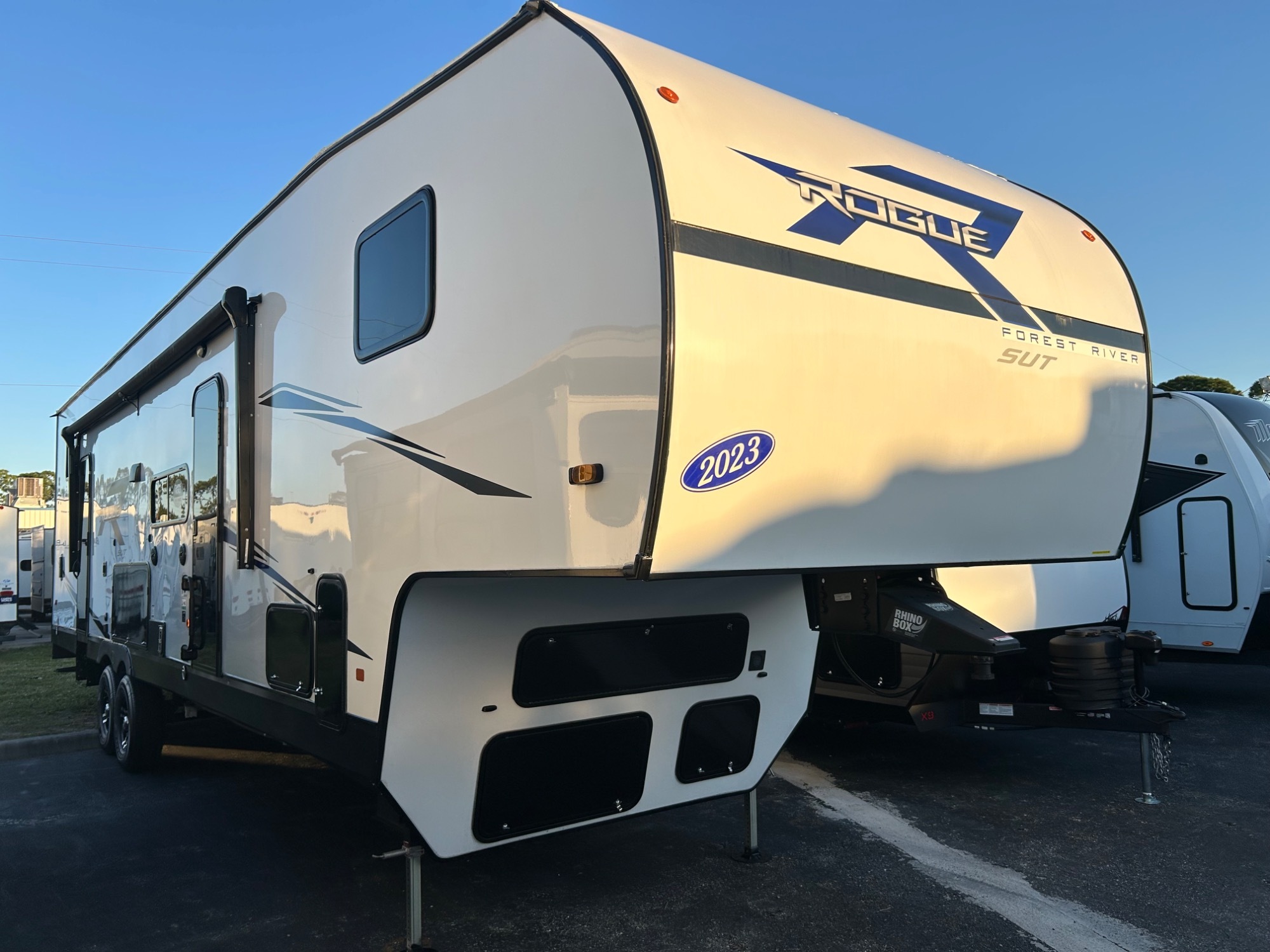 2023 Forest River ROGUE 327SUT Fifth Wheel Toy Hauler RV
