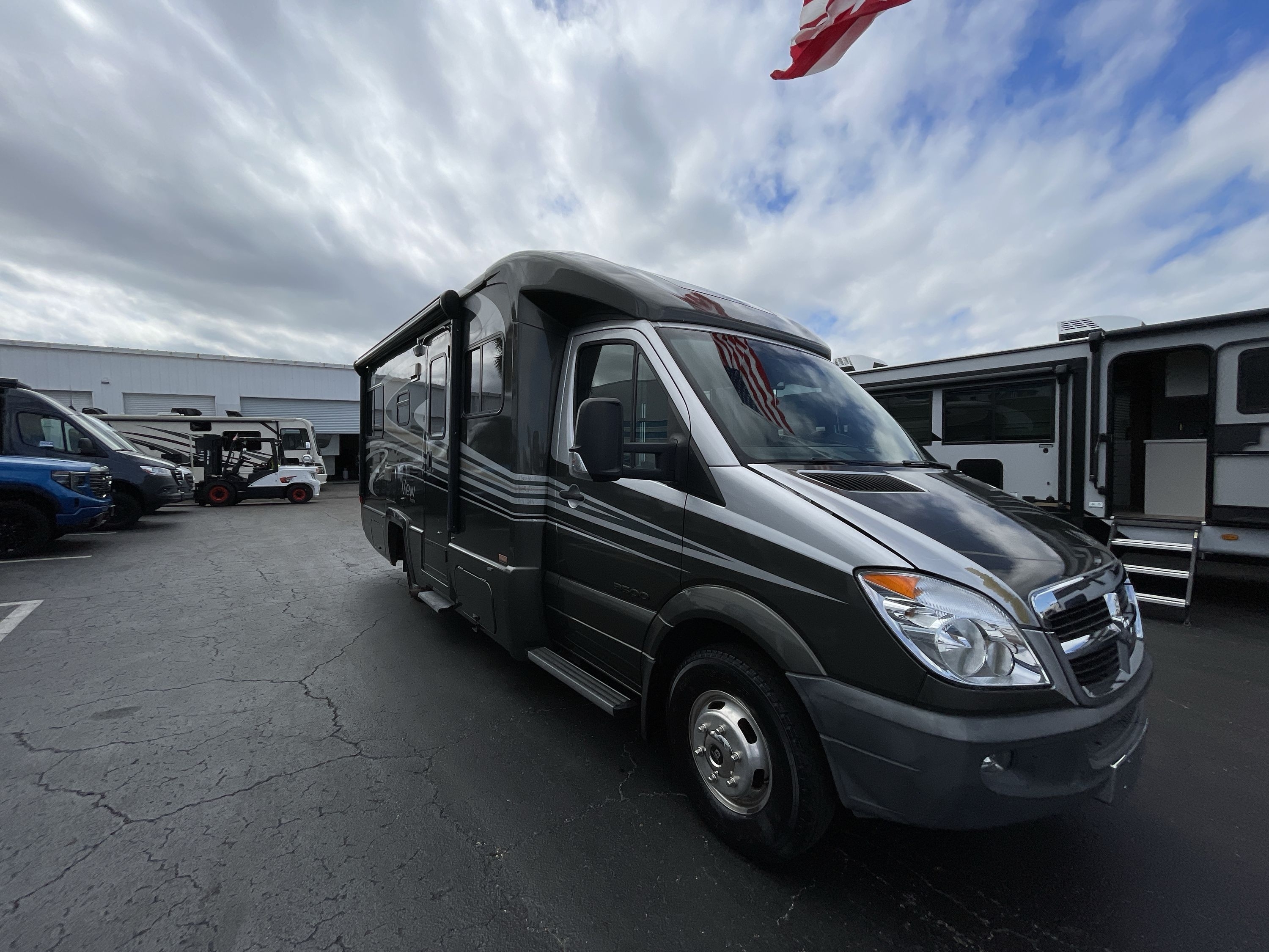 2010 Winnebago VIEW PROFILE 24DL in pinellas park FL