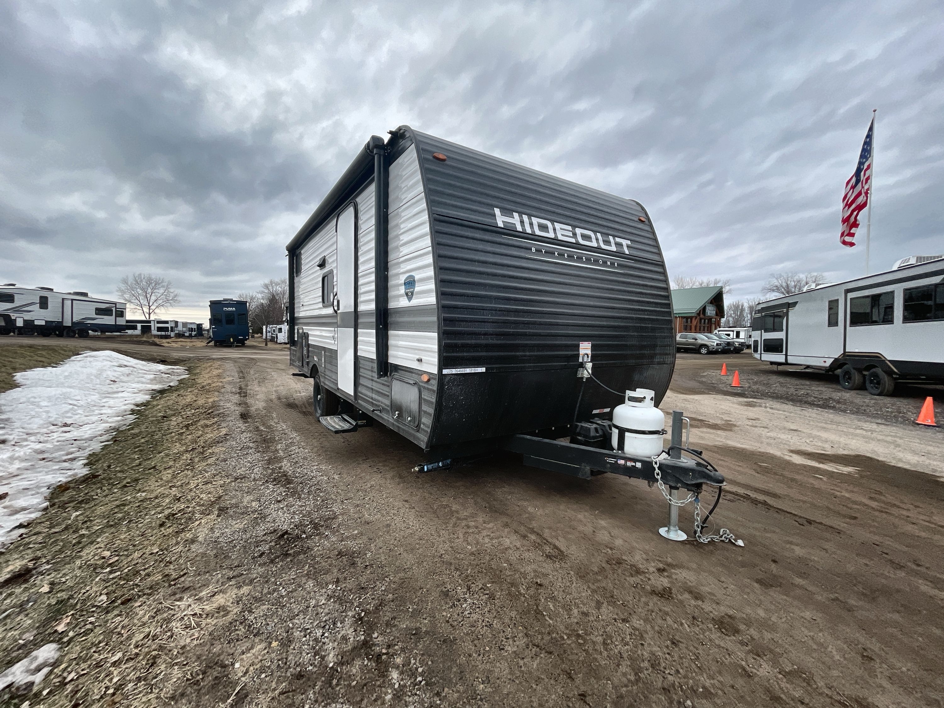 2025 Keystone HIDEOUT SPORT 181BH in hugo MN